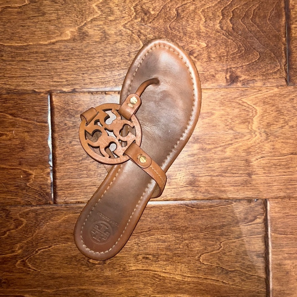 Right Shoe. Size 8. Brown Tory Burch Sandal